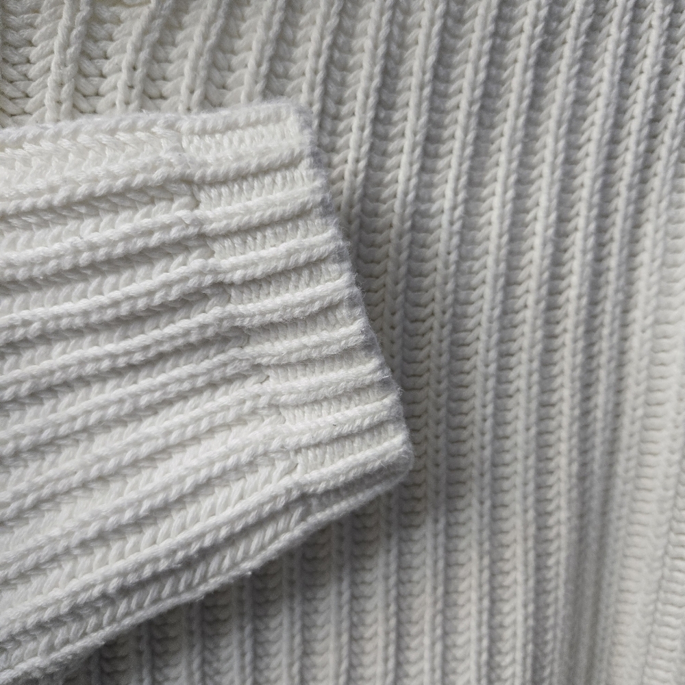 Gap Sweater - Picture 2 of 4
